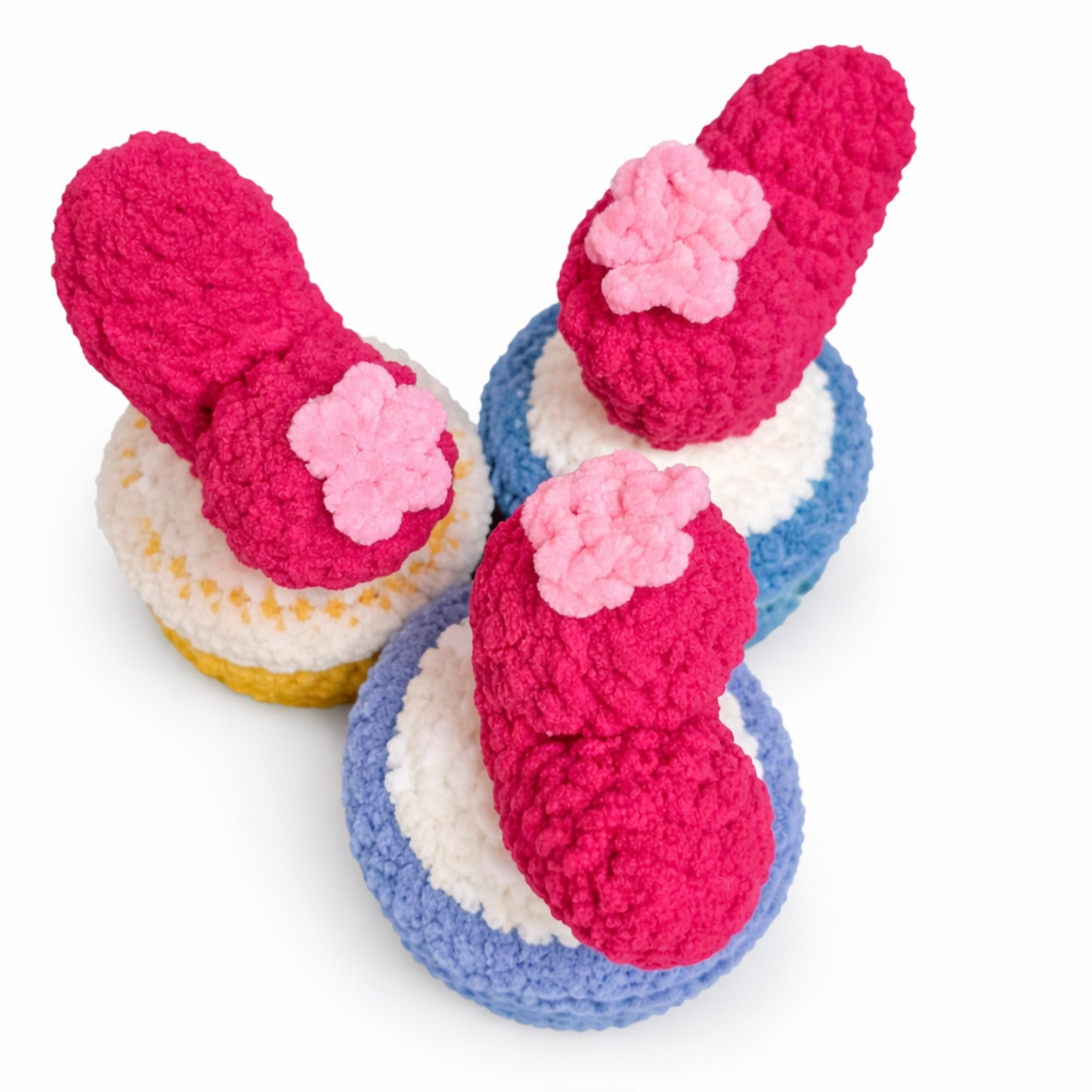Kawaii crochet heart cactus plush pink flower detail top view handmade amigurumi